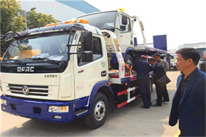 道县汽车道路救援拖车价格